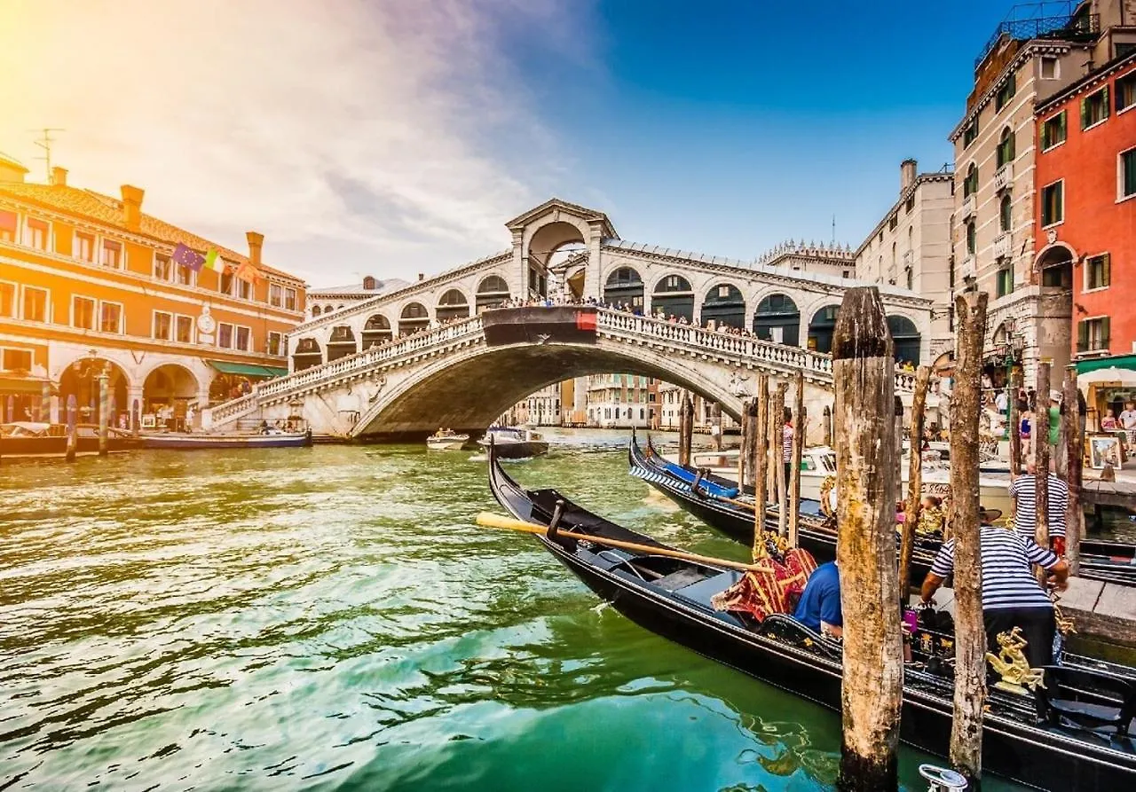 Blue George Apartment Venice Italy